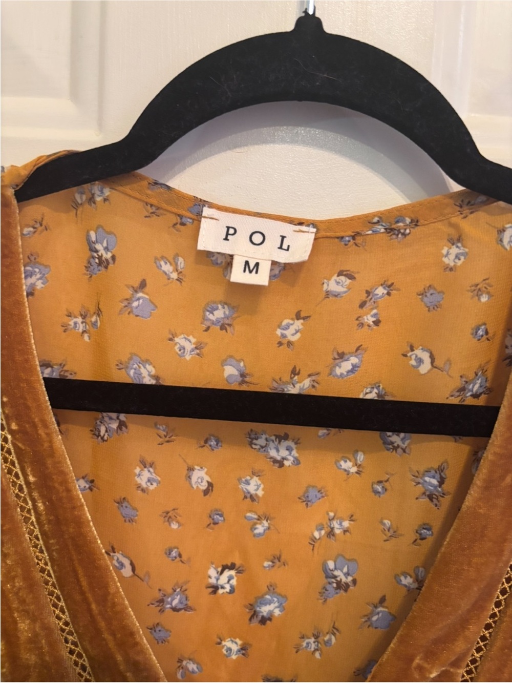 POL Boho Mustard Floral Velvet-Panel V-Neck Bell Sleeve Tunic - Picture 3 of 4